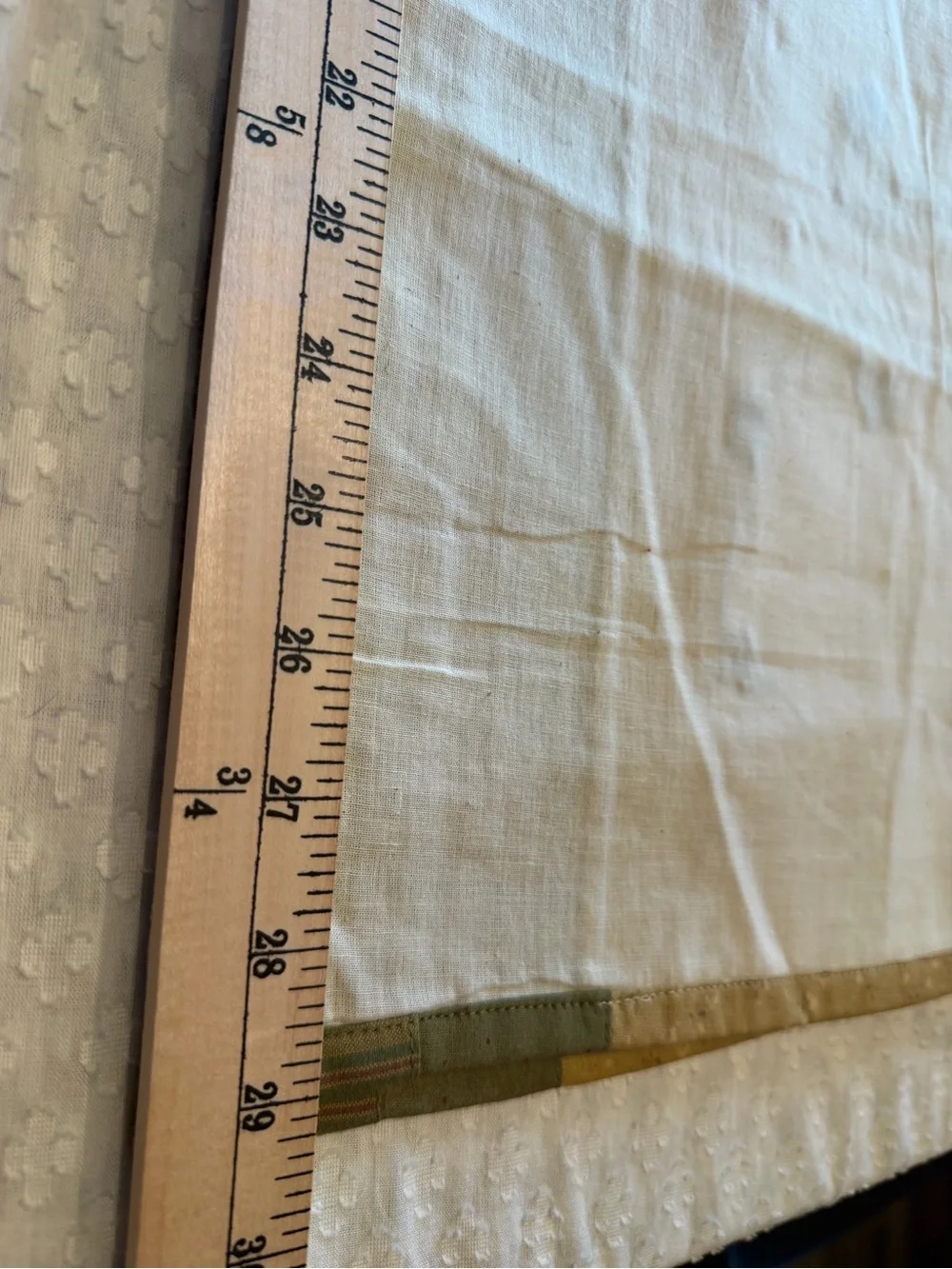 Primitive embroidered Tan Sheep-Print Skirt with Olive Trim Valance